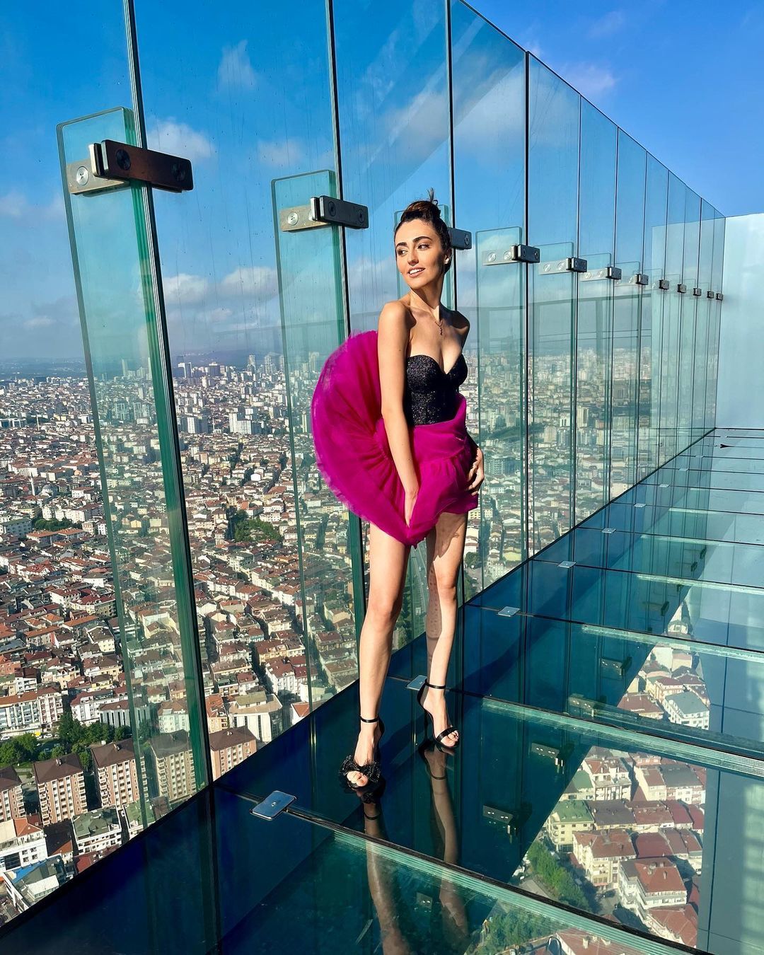 Selin Genç feet photo 193208291 Selin Genç feet photo 193208291 - High quality celebrity feet picture