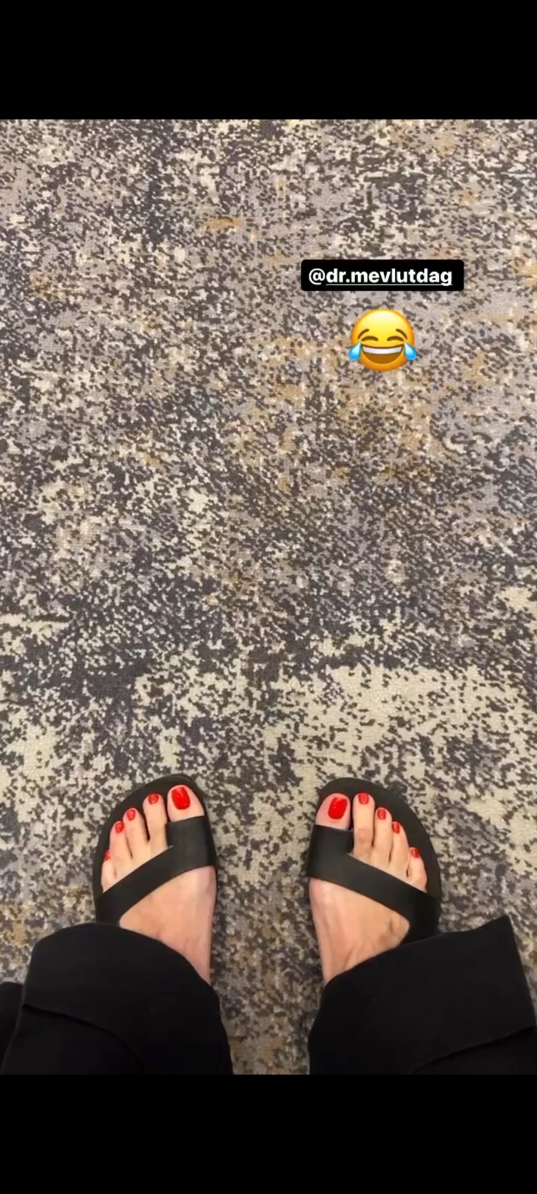 Sema Simsek feet photo 193211941 Sema Simsek feet photo 193211941 - High quality celebrity feet picture