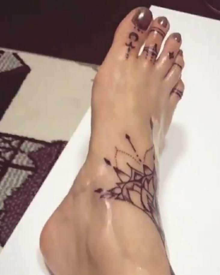 Sevcan Yasar feet photo 193218800 Sevcan Yasar feet photo 193218800 - High quality celebrity feet picture