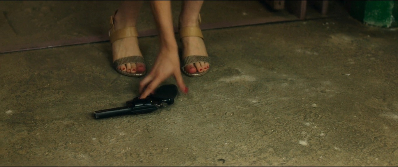 People who liked Shannon Woodward's feet, also liked.