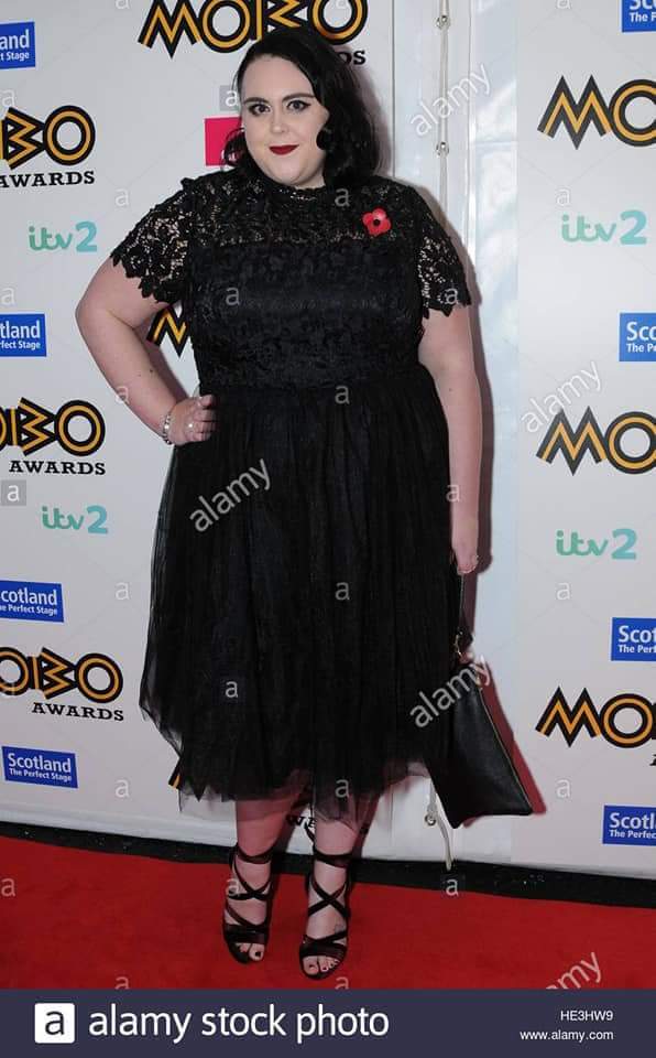 Sharon Rooney's Feet - I piedi di Sharon Rooney - Celebrities Feet 2024