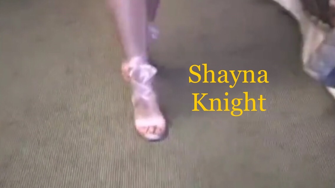 Shayna Knight's feet