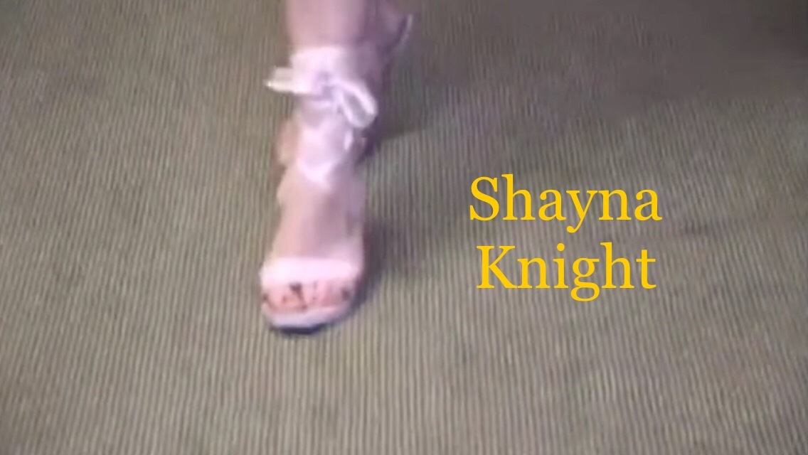 Shayna Knight S Feet I Piedi Di Shayna Knight Celebrities Feet