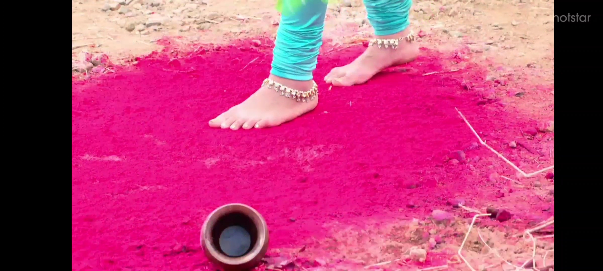 2400px x 1080px - Shivani Surve's Feet << wikiFeet