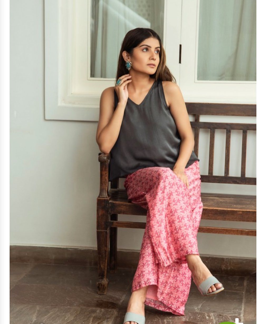 Feet of Shivani Parihar