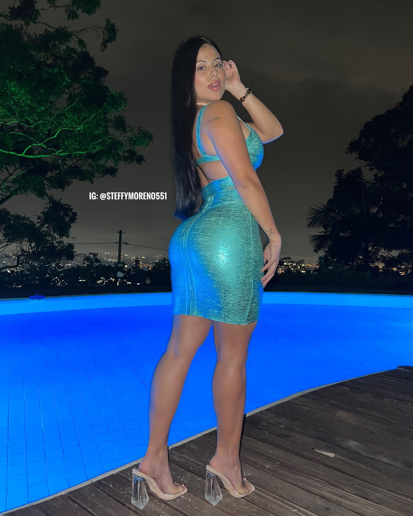 Steffy Moreno's feet