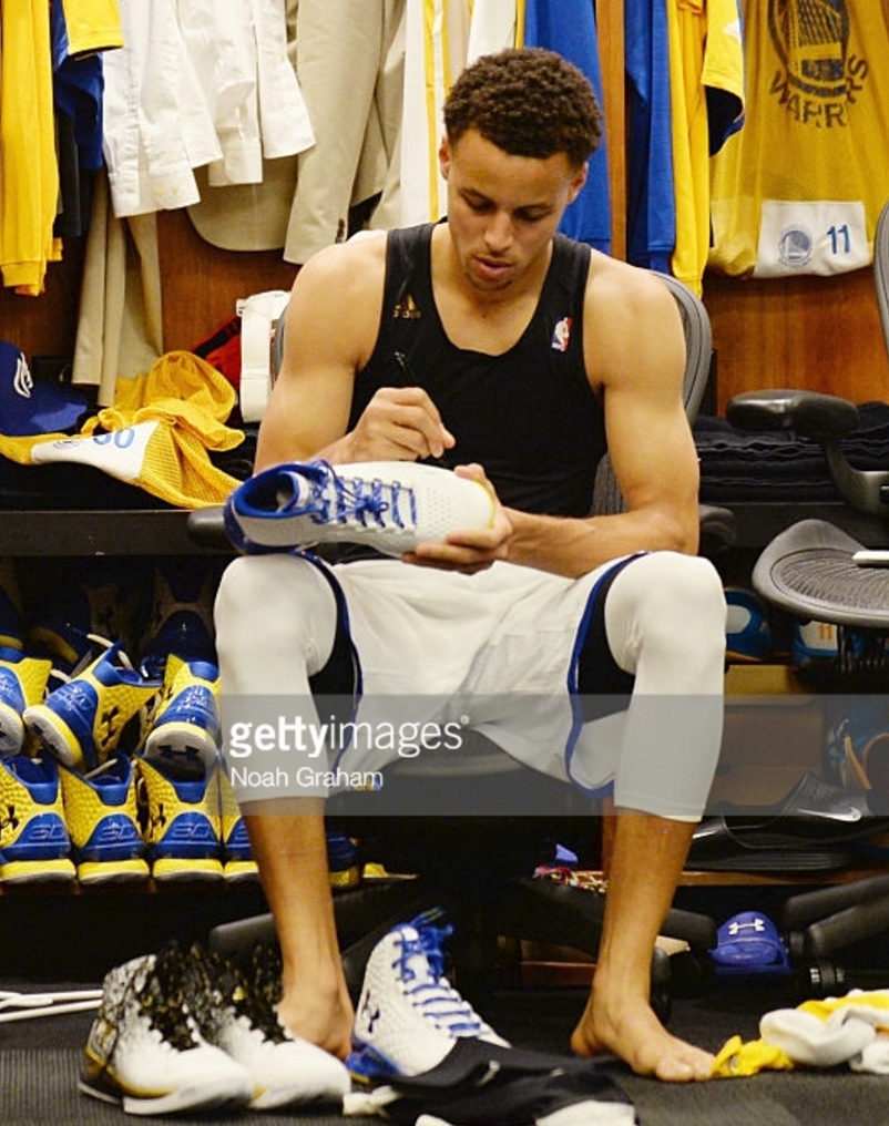 shoe size stephen curry