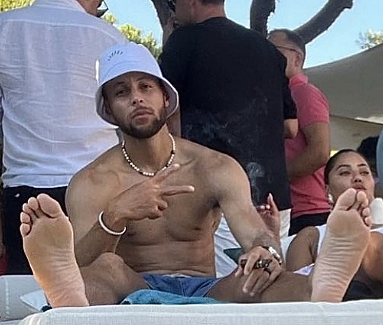 Stephen curry shirtless