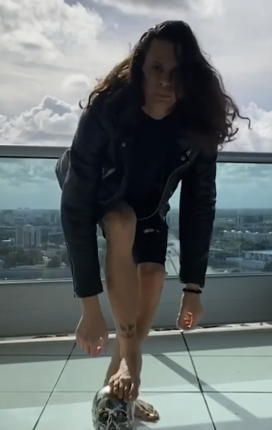 Sullivan King's feet