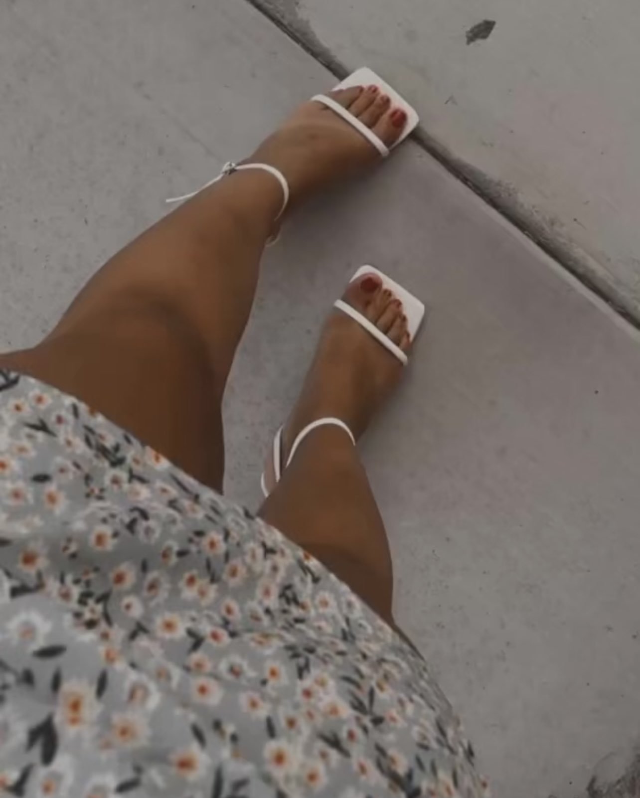 Summer Col's feet
