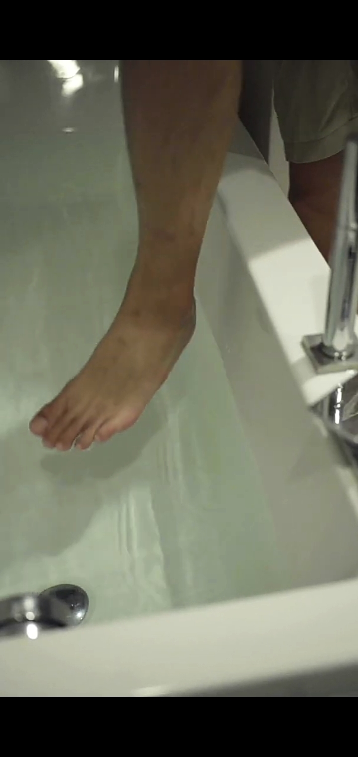Jedidiah Goodacre's Feet << wikiFeet Men