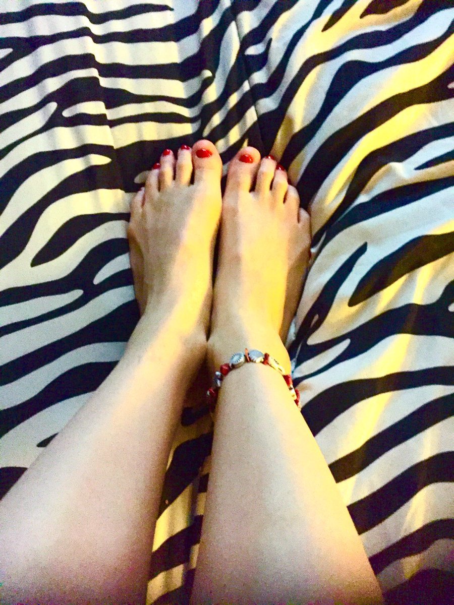 Susana Diazayass Feet