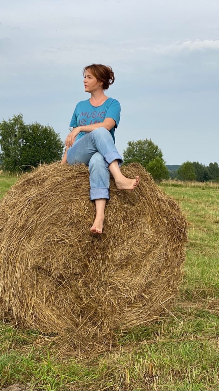 Moviy sochli jinsiy aloqa