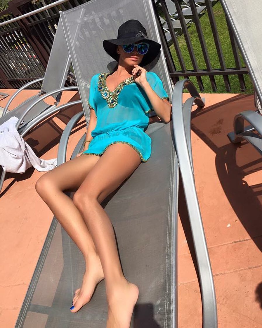 Feet of Tatia Sharangia