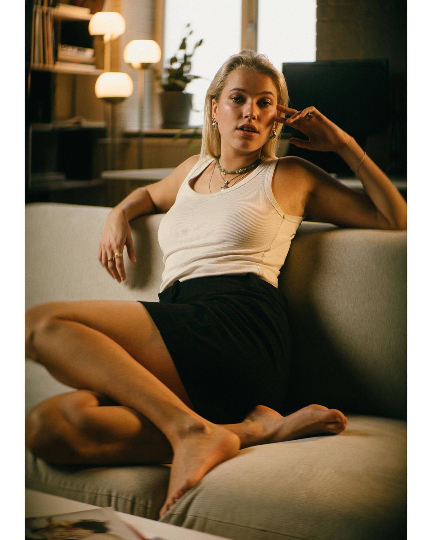 [Obrazek: Thea-Sofie-Loch-N%C3%A6ss-Feet-7728387.jpg]