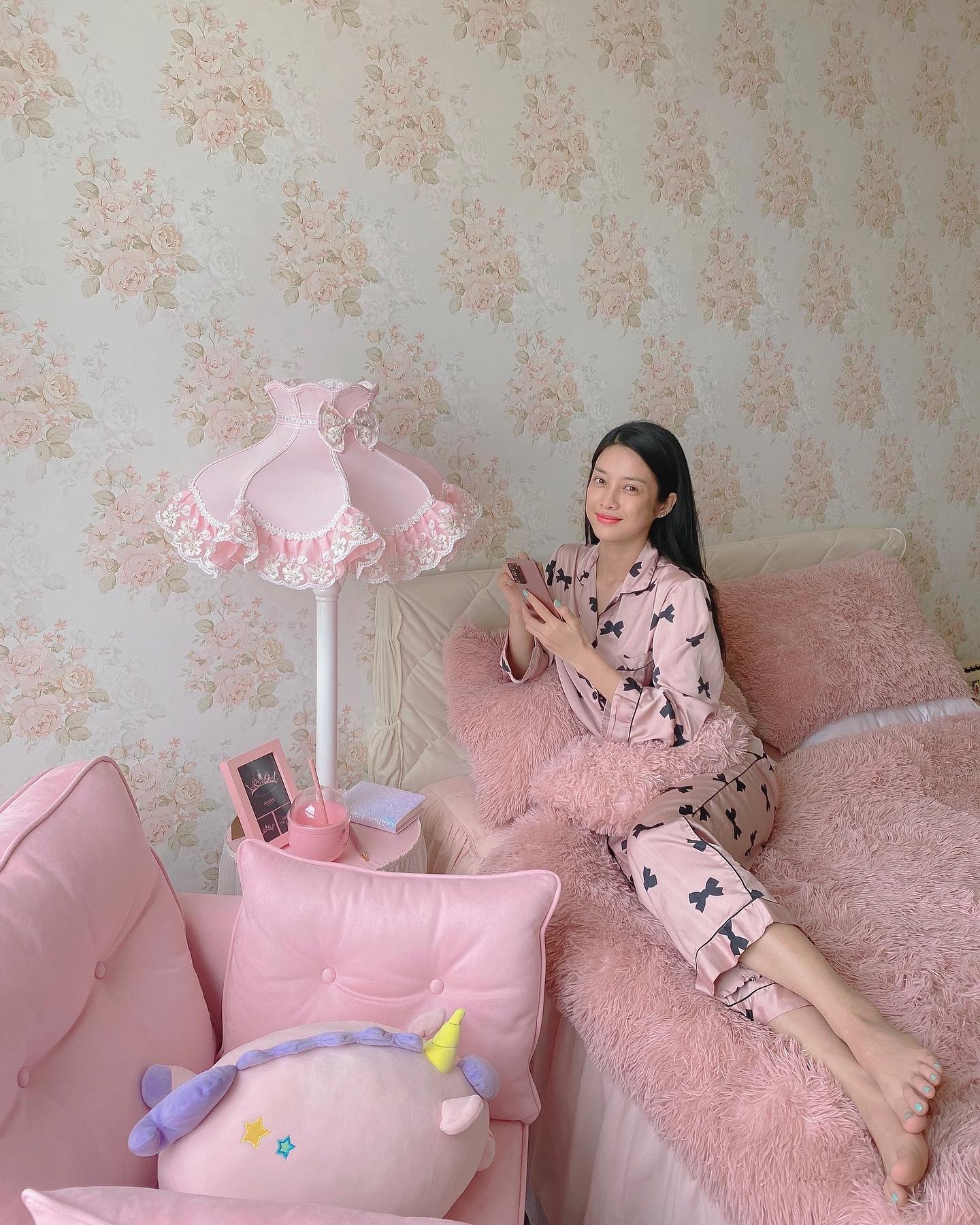 Feet of Trinh My Duyen