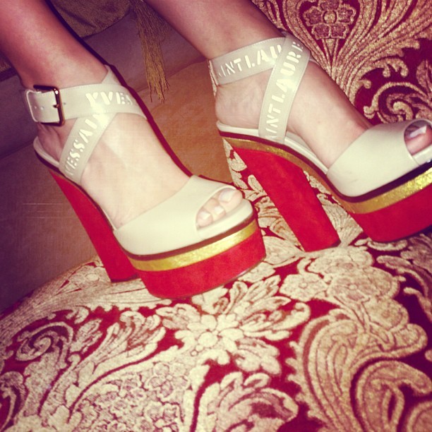 Feet of Valeria Orsini