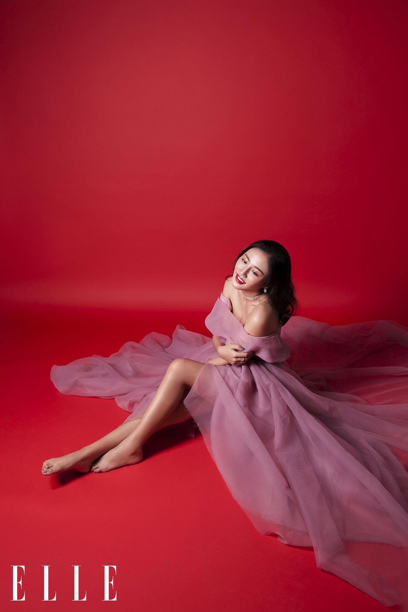 Feet of Van Mai Huong