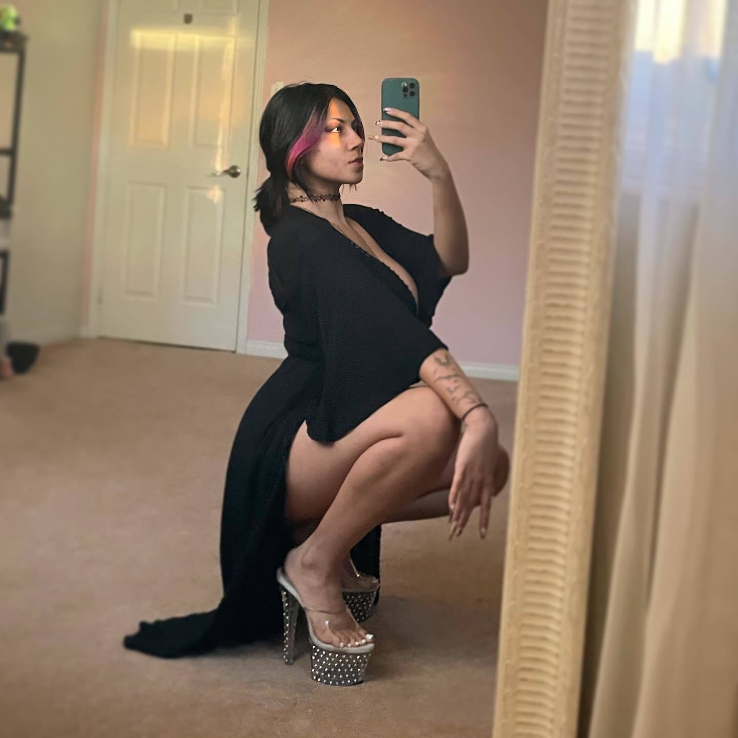 Vanessa Jay Vains feet