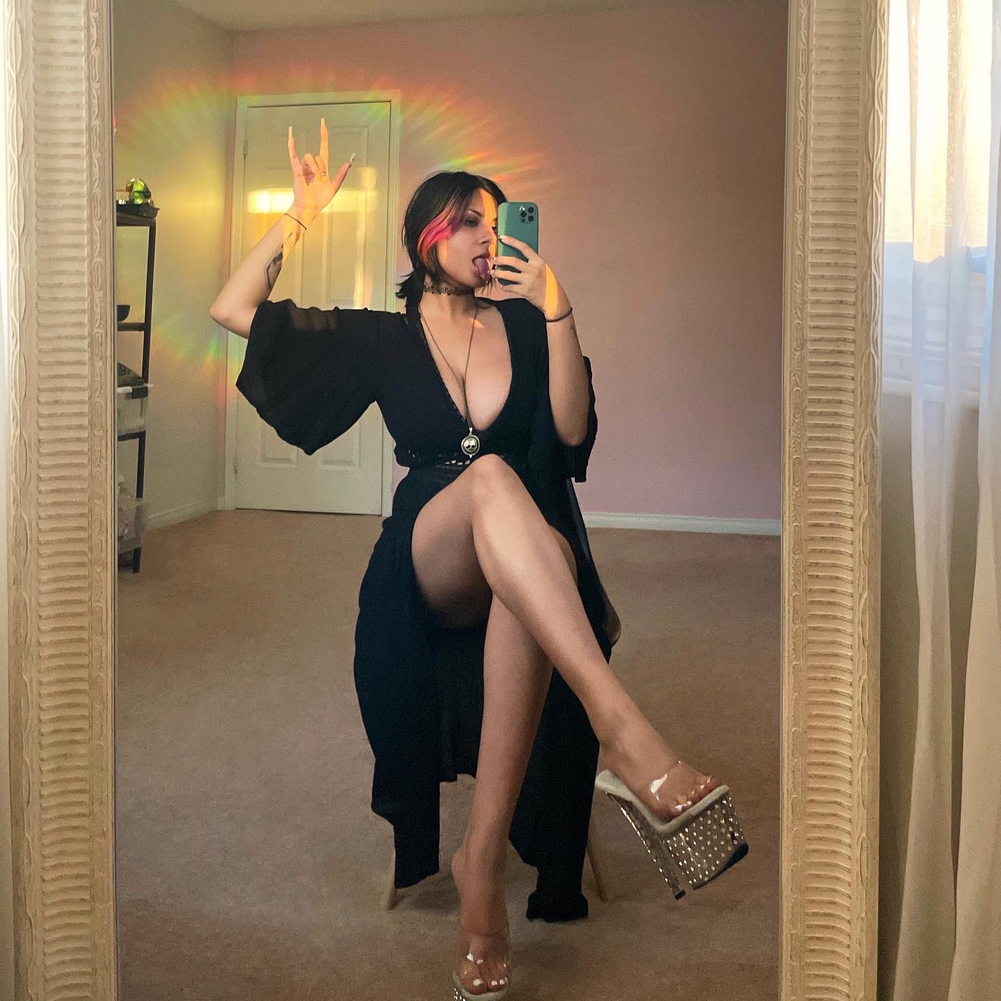 Vanessa Jay Vain's feet