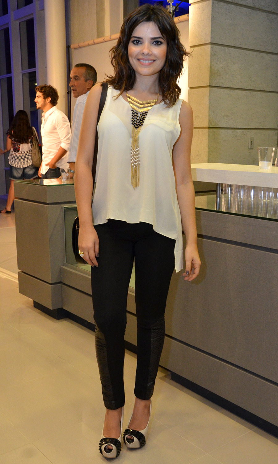 Feet of Vanessa Giácomo