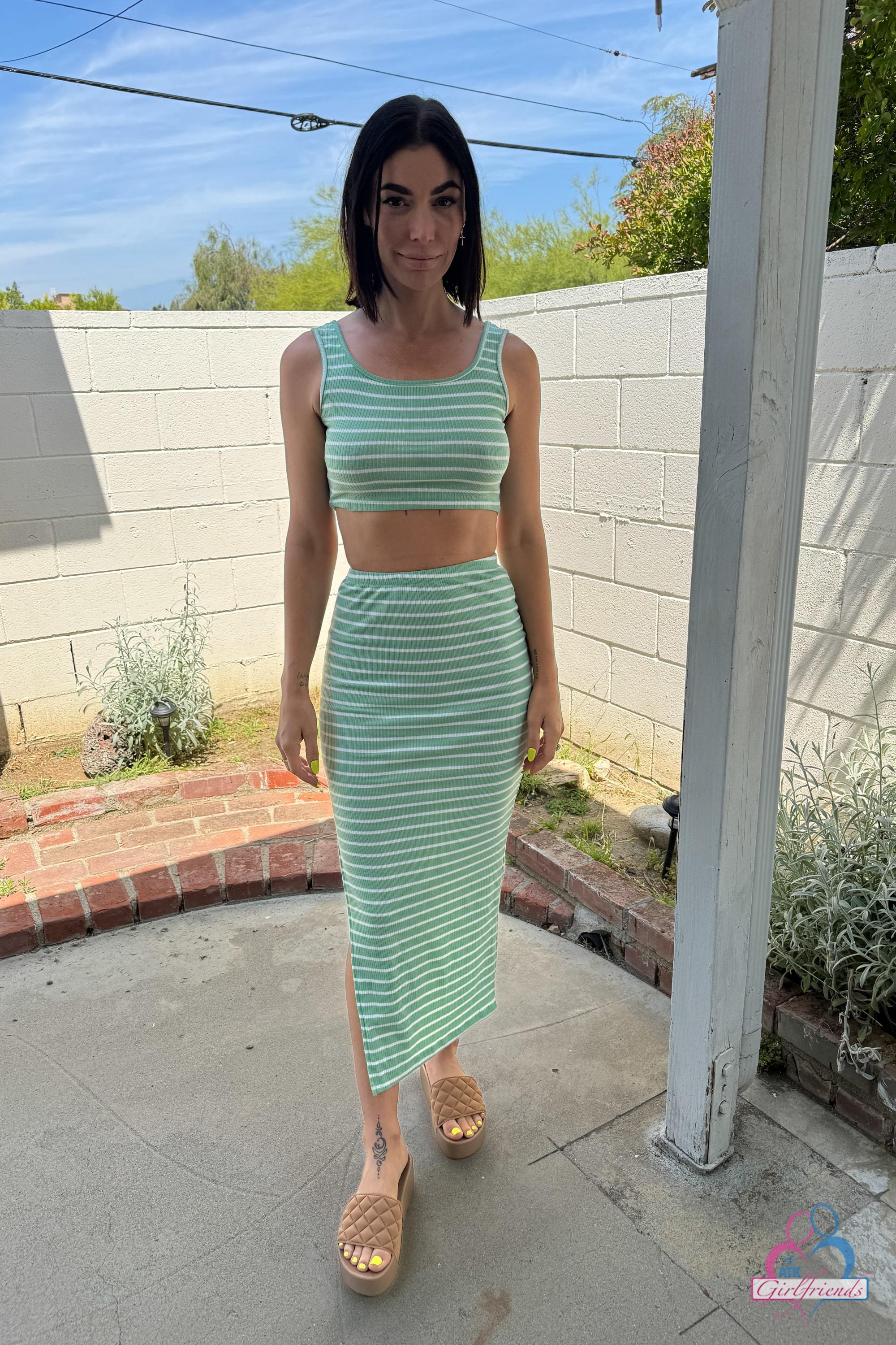 Venus Valencia's feet