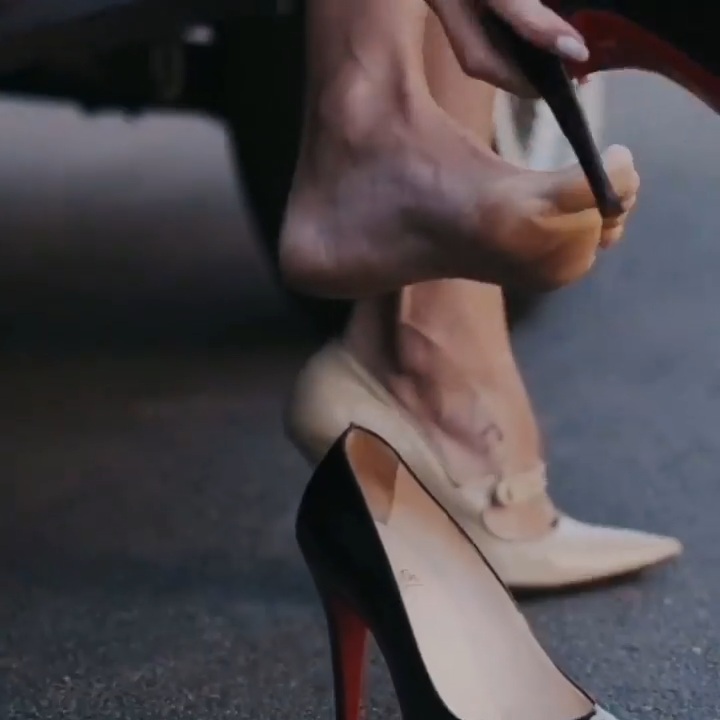 Feet of Viktoriya Varley