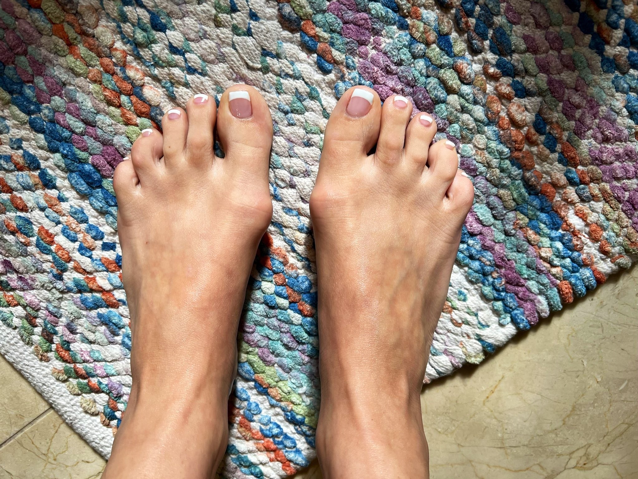 Vivianne DeSilva's Feet << wikiFeet X
