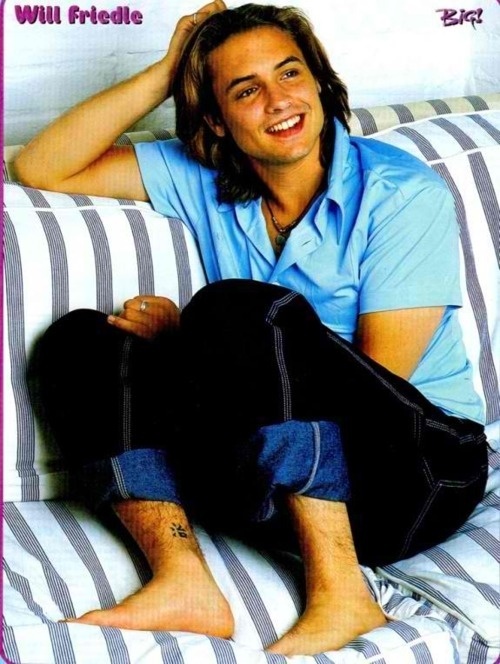 [IMAGE:https://pics.wikifeet.com/Will-Friedle-Feet-4255675.jpg]