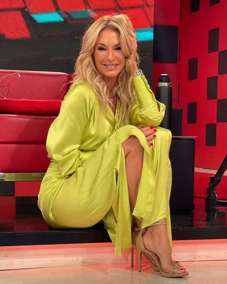 Yanina Latorre feet photo 193799828 Yanina Latorre feet photo 193799828 - High quality celebrity feet picture