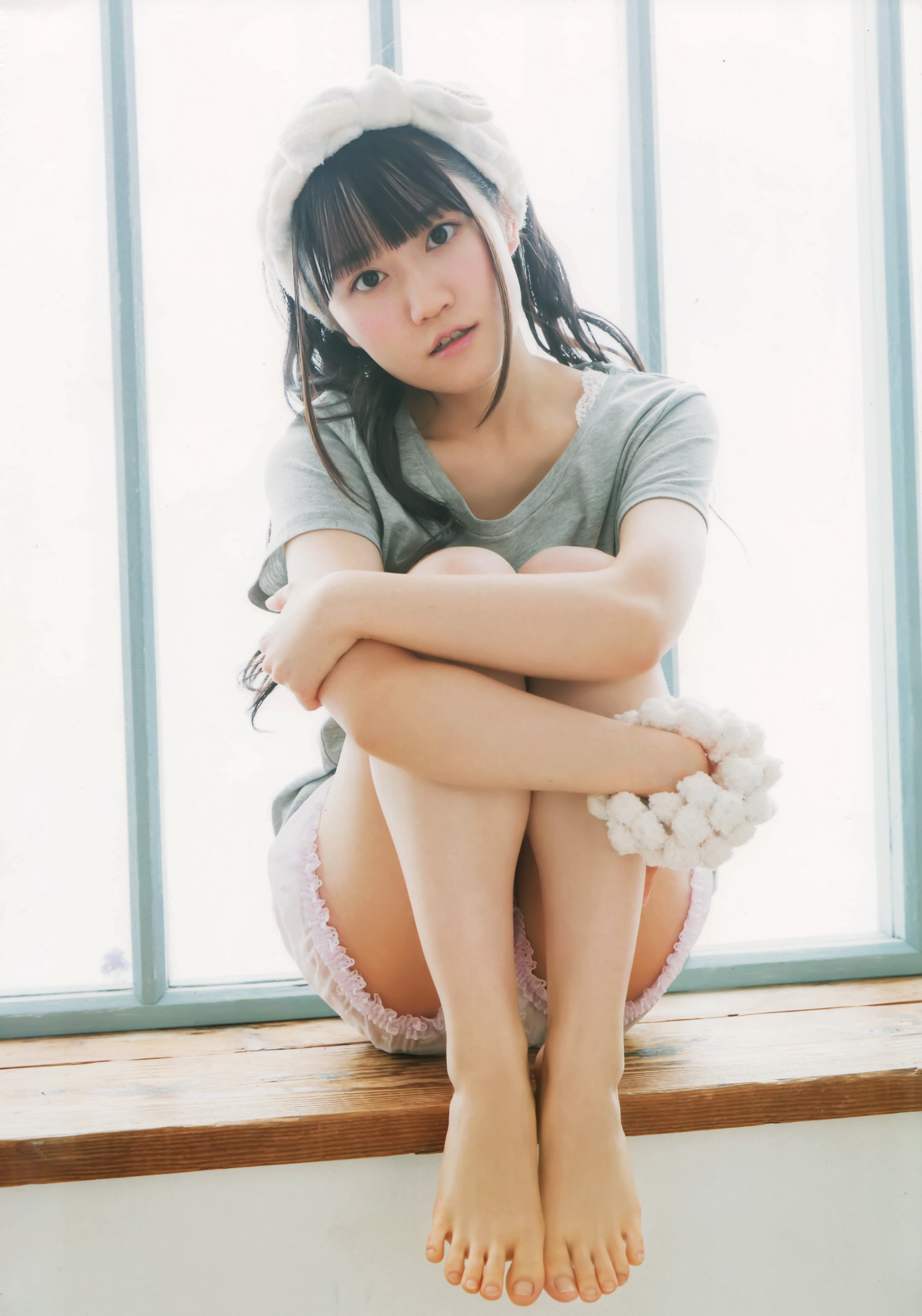 People who liked Yui Ogura's feet, also liked.