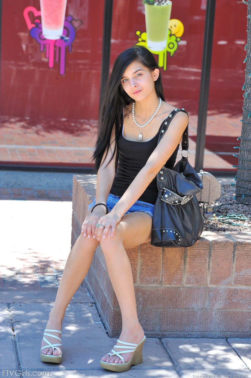 Zoey Kush's feet