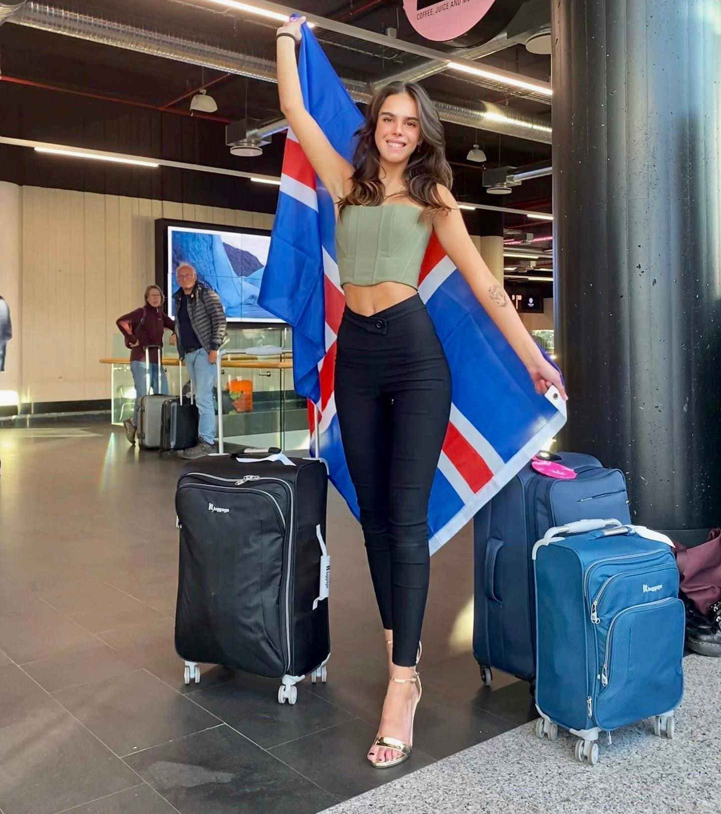 Feet of Íris Freyja Salguero Kristínardóttir